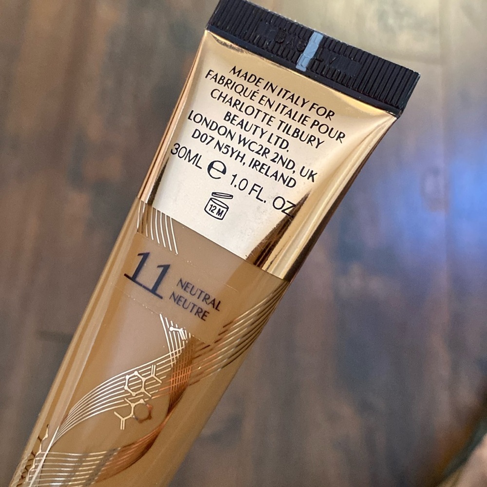 Charlotte Tilbury Make up Beautiful Skin Foundation Shade 11 Neutral - Picture 4 of 8